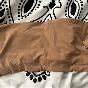 Skims bandeau bra in Sienna, size XL.